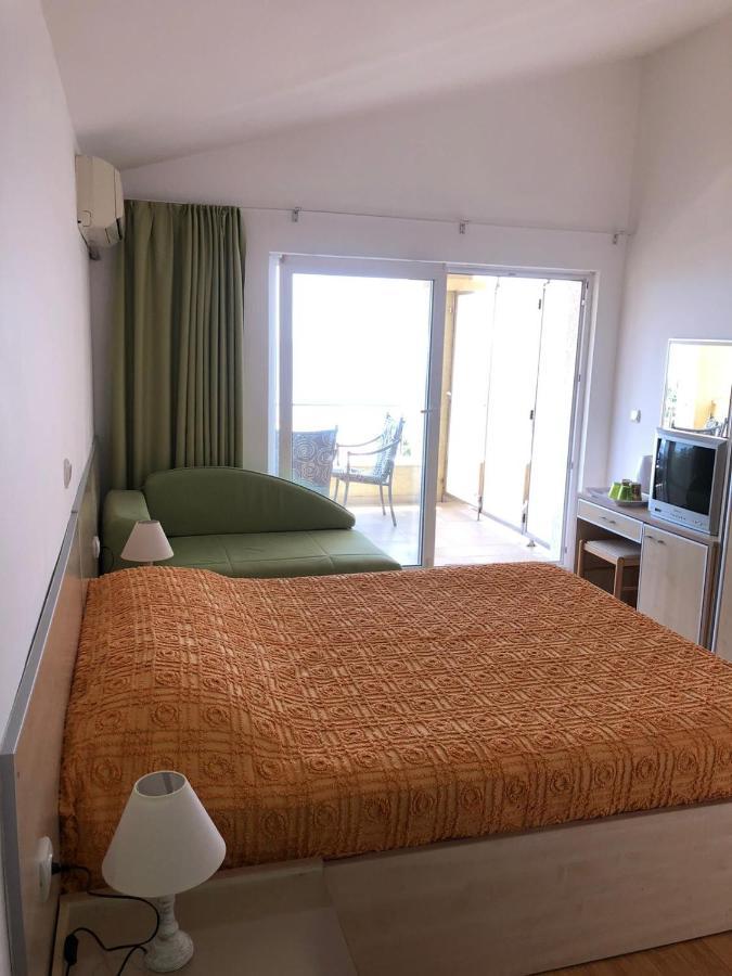 Bmv Room 2 With East Island View Sveti Stefan Exterior photo